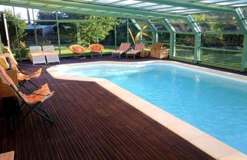 Coulaines House | Logement indépendant avec piscine couverte