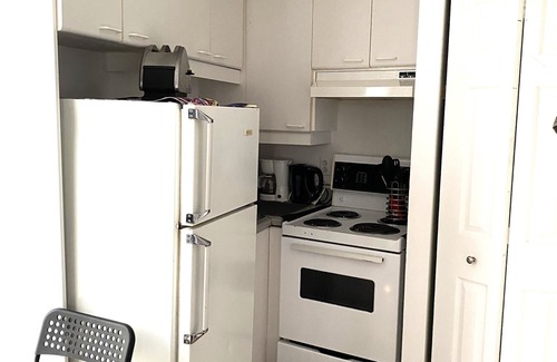 Gay Village Apartment | Logement pratique et lumineux au centre de Montréal