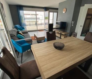 Saint-Genis-Pouilly Apartment | Logement Standing avec parking privé - proche CERN, Genève, ONU