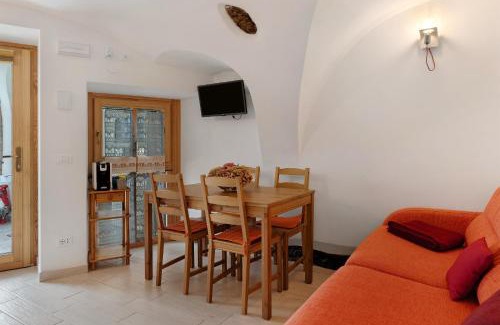 Dorsino Apartment | Logge dei Paroloti Agnese