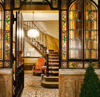 Beaune Hotel | Logis Hôtel Belle Epoque