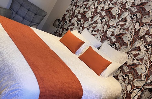 La Cote-Saint-Andre Hotel | Logis Hôtel de France
