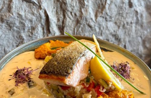 Saint-Martin-d'Ardeche Hotel | Logis Hôtel Restaurant Bellevue