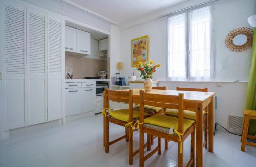 Elne Apartment | Logis Helena