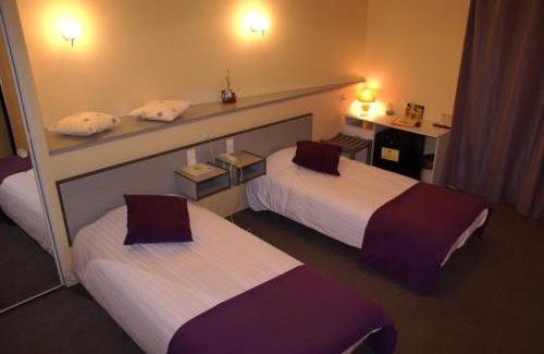 Vaas Hotel | Logis Hotel Restaurant Le Vedaquais