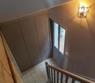 Dampierre-sur-Loire House | Logis troglodyte cosy & vue sur la Loire