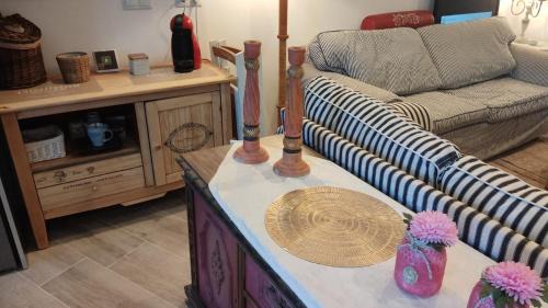 El Roc de Sant Gaieta Apartment | LokalHome
