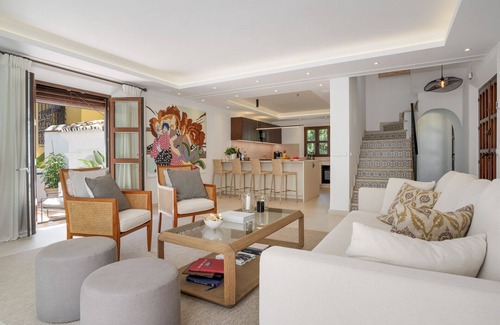 Marbella Ski Chalet | Lomas Townhouse – Fine Living