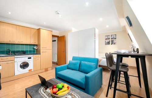 Shoreditch Apartment | London City Old Street Cute Couple Studio with Balcony Zone 1