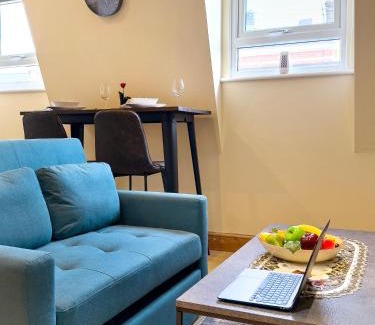 Shoreditch Apartment | London City Old Street Cute Couple Studio with Balcony Zone 1