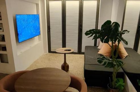 Bow West Apartment | London loft by let it b travel