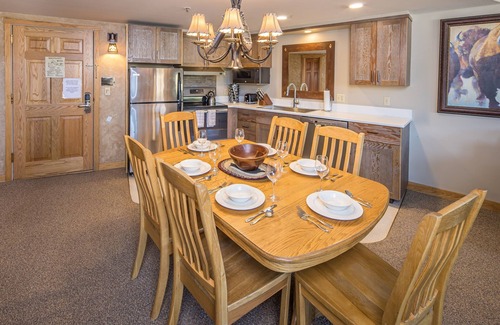 Big Sky Condo | Lone Peak Vista-Shoshone Ski In/Ski Out condo- Hot Tub