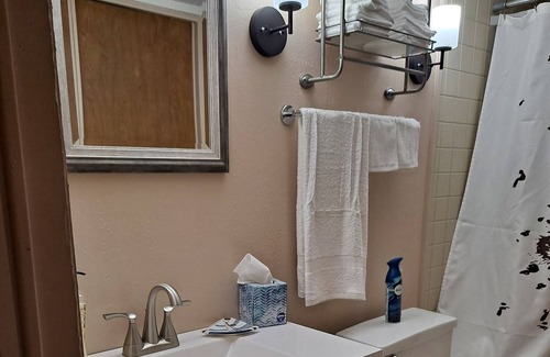 Whitesboro House | Lone Star, Country charm with all the comforts of home