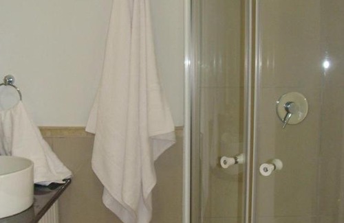 Lone Hill Apartment | Lonehill - Suite 3