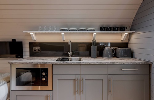 Skipton Cabin | Long Ashes - Pip- sleeps 2