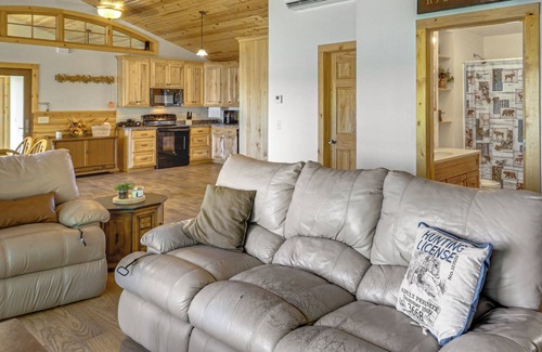 Parkers Prairie Cabin | 'Long Lake Lodge' w/Watercrafts & Fire Pits
