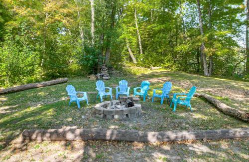 Parkers Prairie House | Long Lake Lodge with Watercrafts and Fire Pits