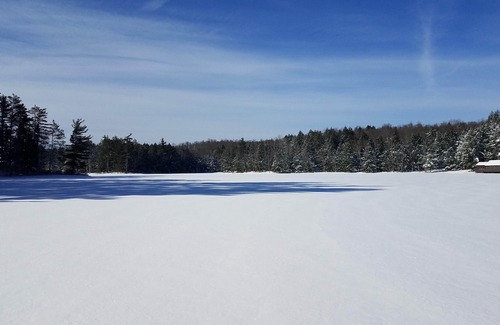 Croghan House | LONG POND RUSTIC HOME SURROUNDED BY WATER w/Great Private Beach