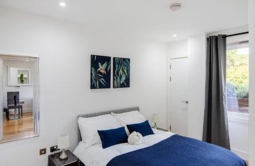 Lewisham Apartment | Long Stay Zone 2 Stylish Studio Minutes From Station