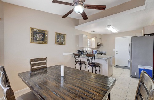 Paradise House | Long Term Discount! Minutes from AP & LV Strip!
