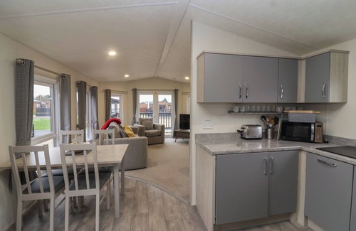 Evesham Cottage | LONGDON LODGE, with a garden in Evesham