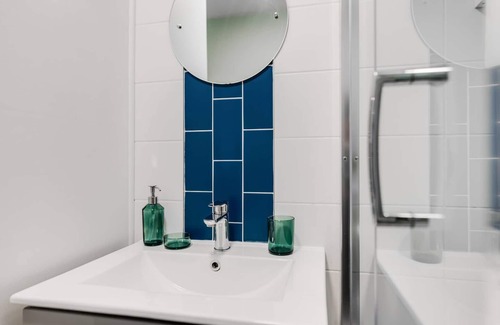 Liverpool House | Longford · Aigburth Terrace, Sleeps 6 | Pass the Keys