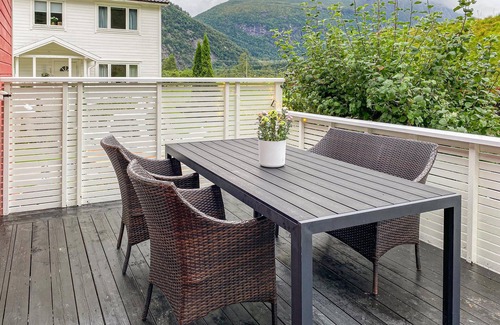 Nesset House | Look forward to this cozy vacation home by the Eresfjord.
