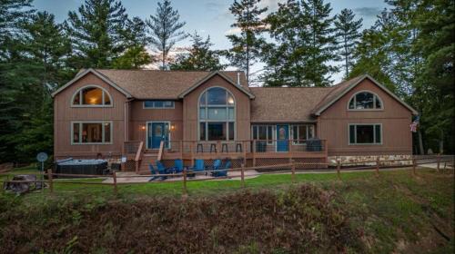 Bryson City House | Lookout Lodge