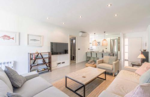 Puerto de Pollensa Apartment | Lord Jim Pinewalk Apartment