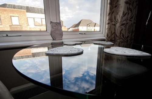Windsor Apartment | Lord Raglan House One Bedroom with Parking