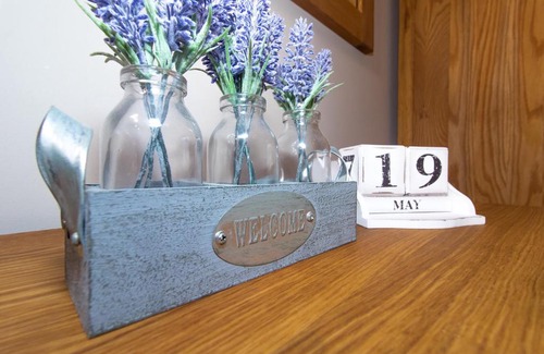 Windsor Apartment | Lord Raglan House One Bedroom with Parking