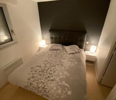 Ploemeur Apartment | Loriot1- Appartement vue mer sur le fort bloqué ploemeur
