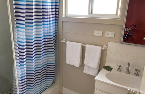 Shoalhaven Heads Cabin | Lorsens on the River - Cabin 3
