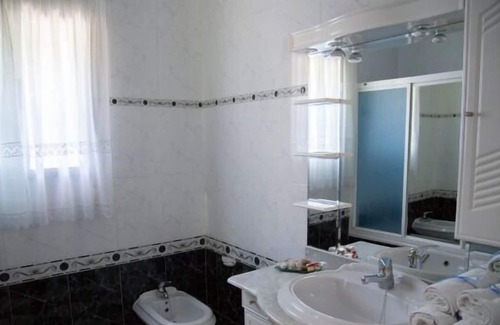 Antequera Cottage | Los Lirios House for 4 people