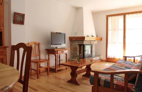 Benasque Apartment | Los Tilos, apartment in the center of Benasque