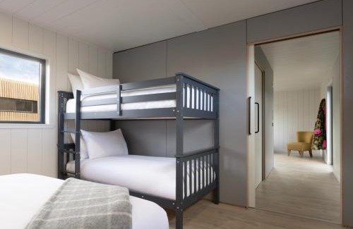 Newbridge Cabin | Lost Shore Surf Resort