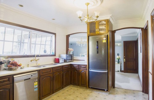 Springfield House | Lots of space for big group, good location, well kept, infinite fiber wifi.