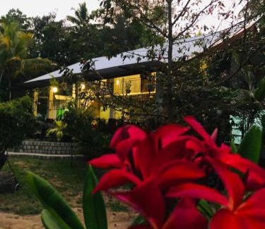 Ibbagamuwa Hotel | Lotus cool hotel and restaurant