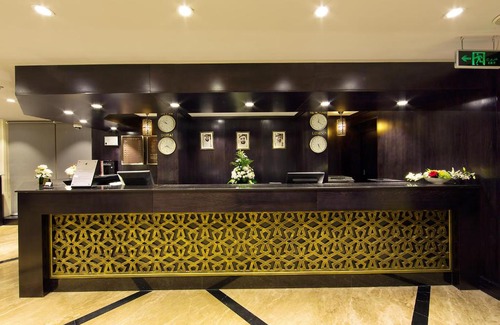 Al Muraqqabat Hotel | Lotus Grand Hotel