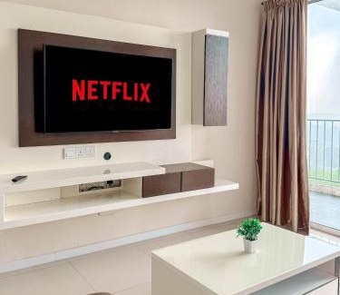 Larut Apartment | Lotus Lake Sanctuary Homestay Taiping With Netflix -1 Carpark