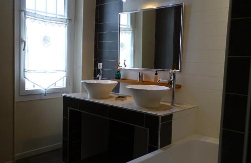 Camaret-sur-Aigues Bed & Breakfast | Lou pinsan