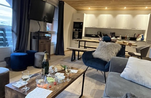 Arc-1950 Apartment | Loue Appartement Pour 8 Personnes Entièrement Rénové Avec vue sur le Mont Blanc
