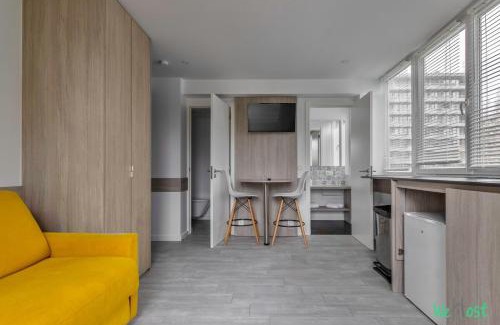 Vanves Apartment | Louis Vicat 3 - CI - Cosy flat for 2 Near Parc Expo Porte de versailles