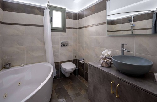 Vourvoulos Hotel | Loulaki Villas Santorini