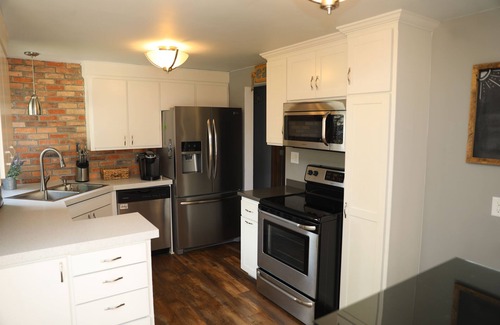 Green Bay House | Lounge On Langlade- Less than a mile from Lambeau Field