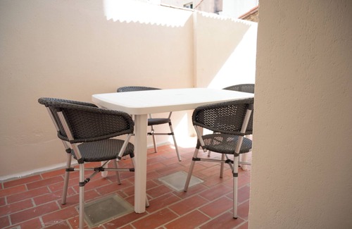 Beziers Apartment | Loustalot - Bright 3-bedroom family apartment 70m2