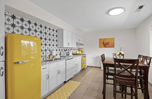 Flagstaff House | Lovable Loft w/AC, Large Balcony, King Beds, W/D, Garage, 3 Smart TVs, Fast WiFi