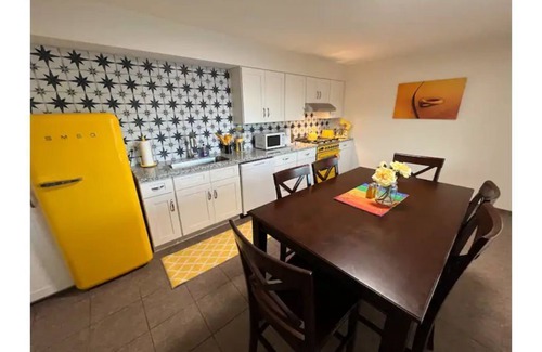 Flagstaff House | Lovable Loft w/AC, Large Balcony, King Beds, W/D, Garage, 3 Smart TVs, Fast WiFi