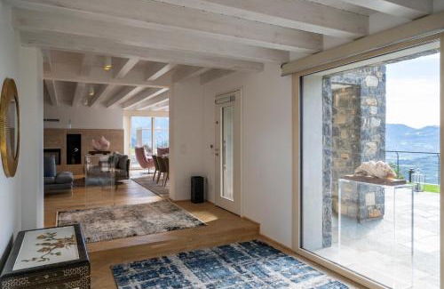Tavernola Villa | Love Italy Homes - Villa Sebino Relais