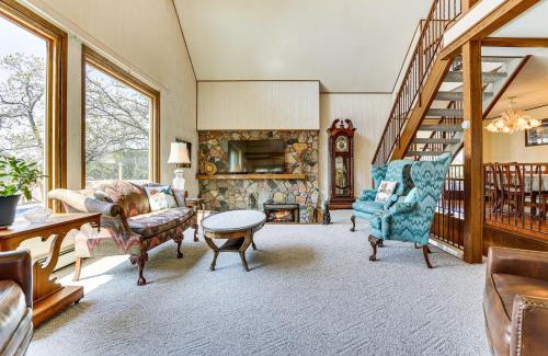 New Richmond House | Love Lake Retreat with Hot Tub in New Richmond!